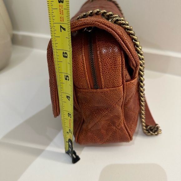 CHANEL Shiva Burnt Orange Shoulder Bag with Quilted Design and Gold-Toned Logo - Picture 9 of 16